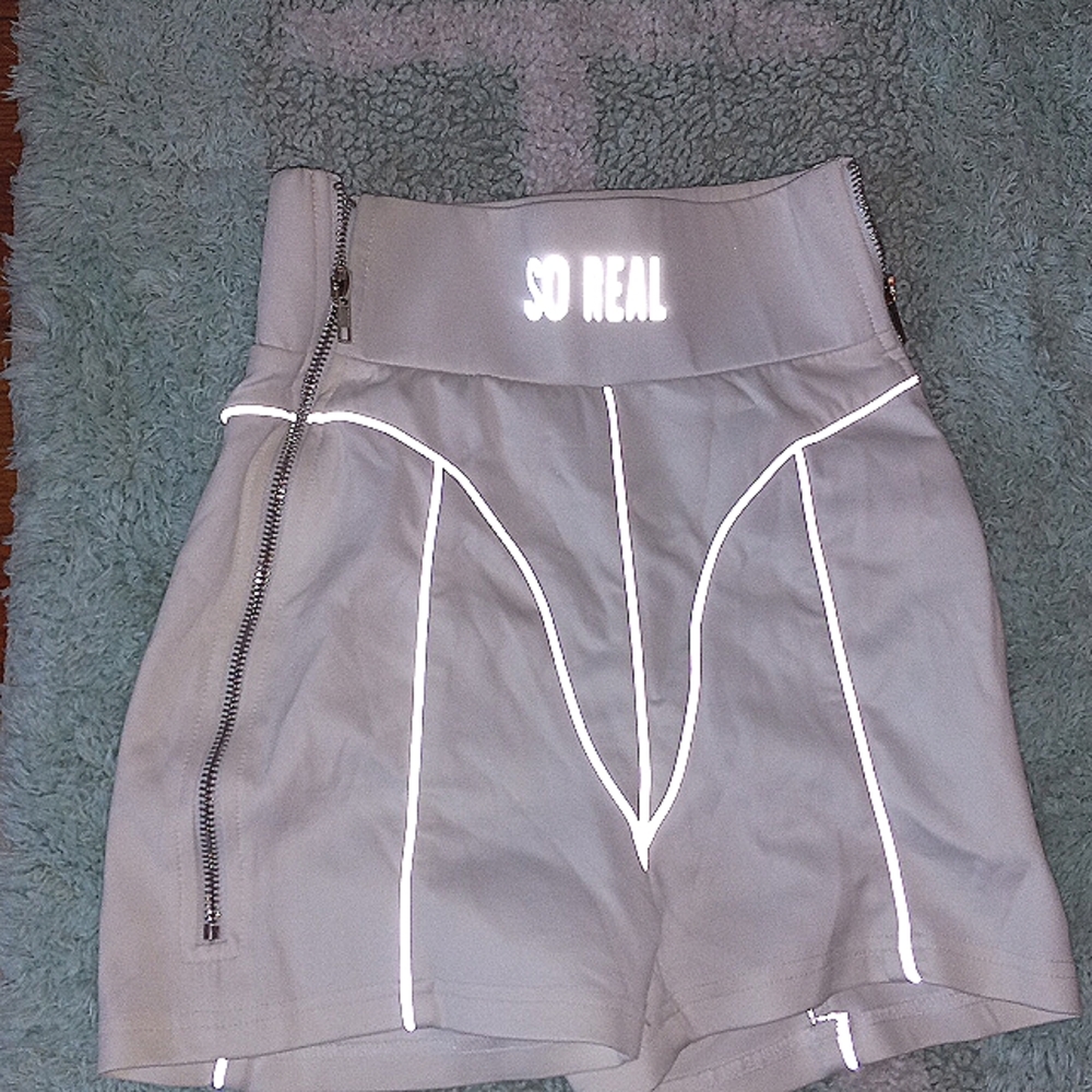 So real stretch shorts s white reflective gray